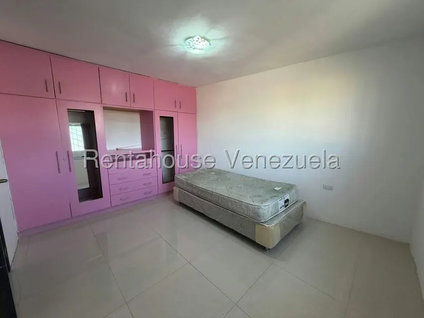 Townhouse (1 Nivel) en Alquiler en Cumana, Zulia - 12