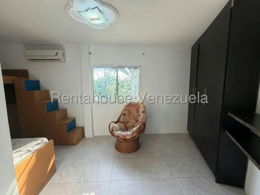 Townhouse (1 Nivel) en Alquiler en Cumana, Zulia - 13