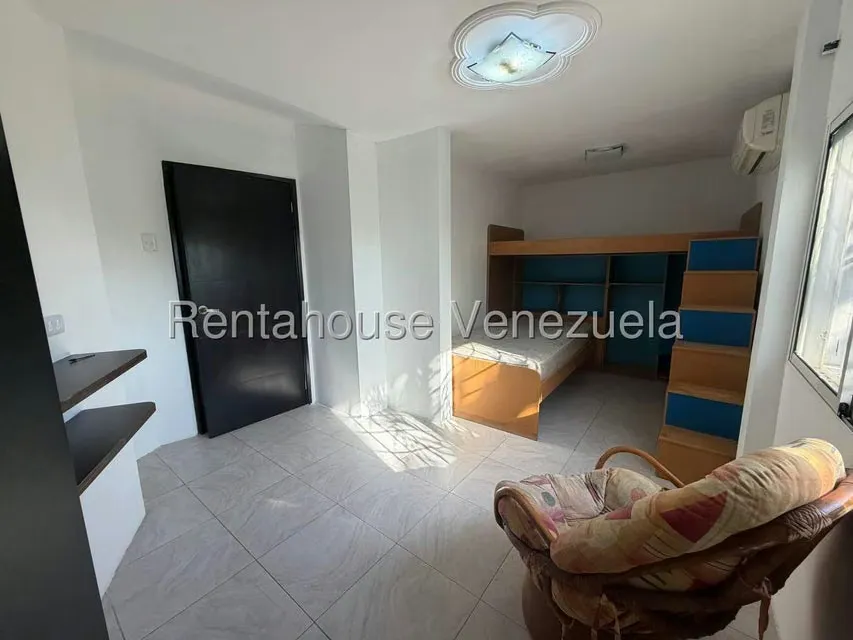 Townhouse (1 Nivel) en Alquiler en Cumana, Zulia - 14
