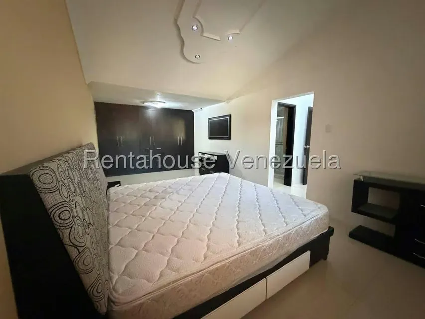 Townhouse (1 Nivel) en Alquiler en Cumana, Zulia - 17