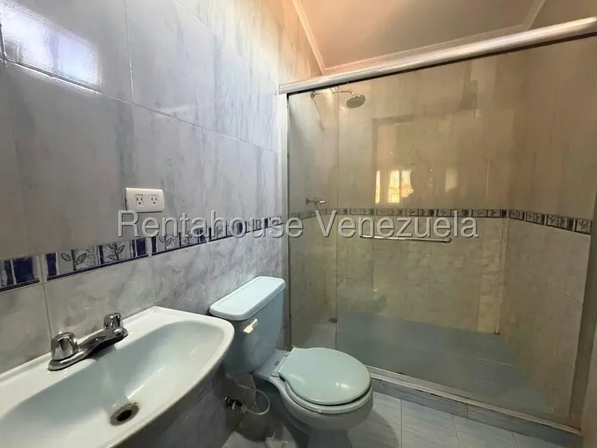 Townhouse (1 Nivel) en Alquiler en Cumana, Zulia - 23