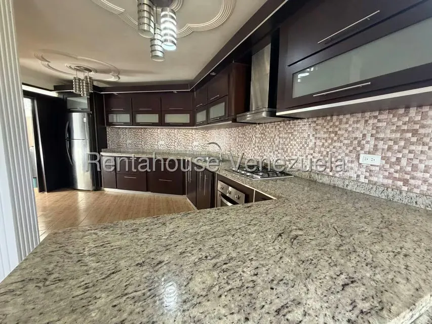 Townhouse (1 Nivel) en Alquiler en Cumana, Zulia - 5