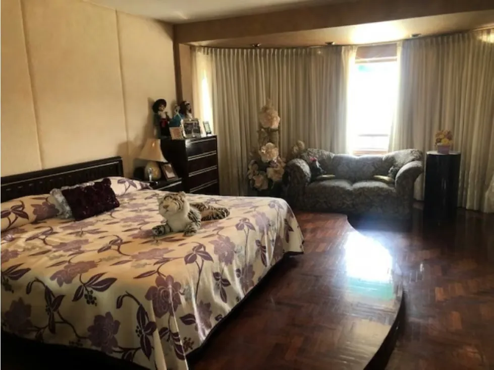 Se Vende Casa 2.070m² 10H+10B+2HS+Piscina-Cumbre de Curumo 8899 - 33