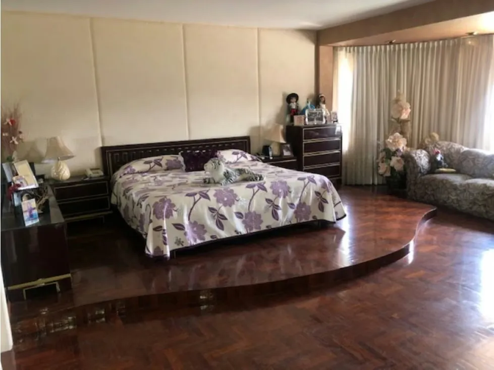 Se Vende Casa 2.070m² 10H+10B+2HS+Piscina-Cumbre de Curumo 8899 - 35