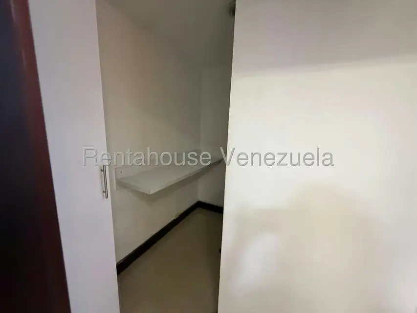 Oficina en Venta en La Viña, Carabobo - 16