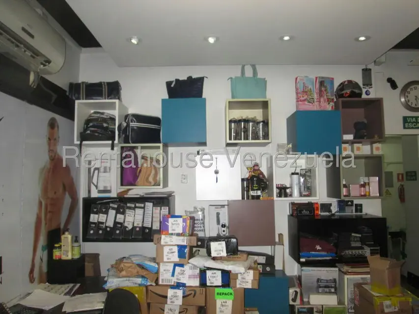 Local Comercial en Venta en La Campiña, Distrito Metropolitano - 2