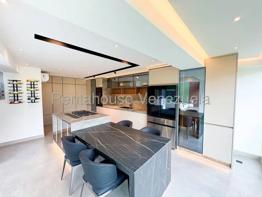 Apartamento (Multiples Niveles) en Venta en Lomas de Chuao, Distrito Metropolitano - 12