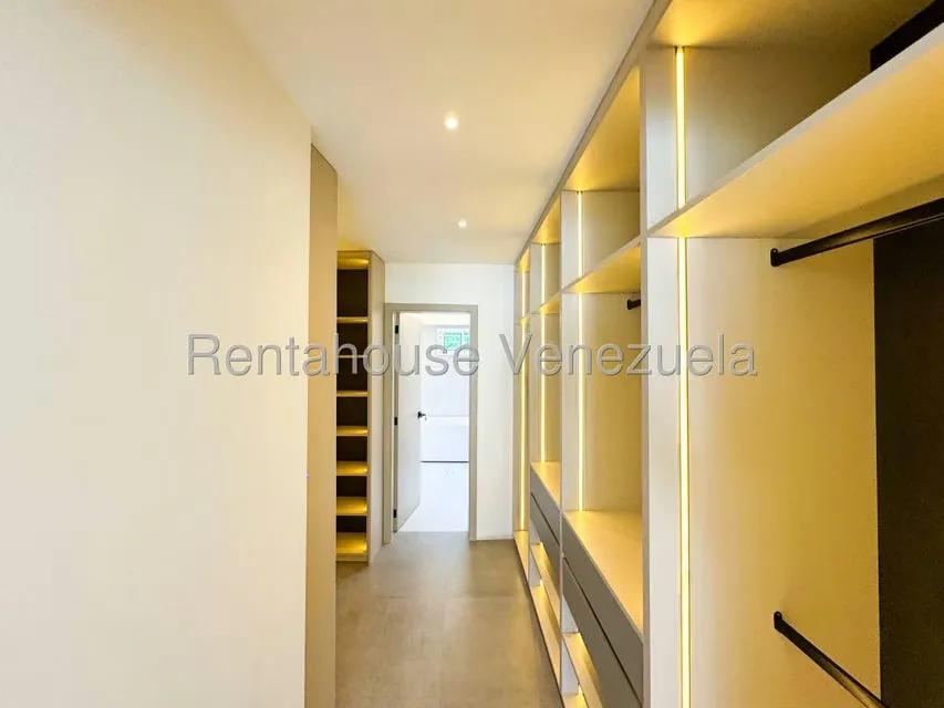 Apartamento (Multiples Niveles) en Venta en Lomas de Chuao, Distrito Metropolitano - 31