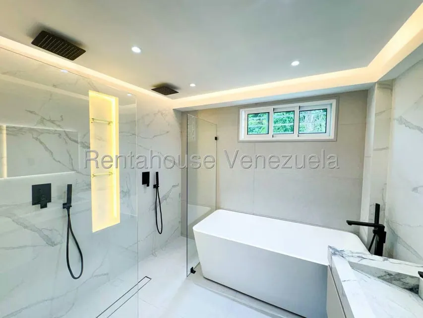 Apartamento (Multiples Niveles) en Venta en Lomas de Chuao, Distrito Metropolitano - 36