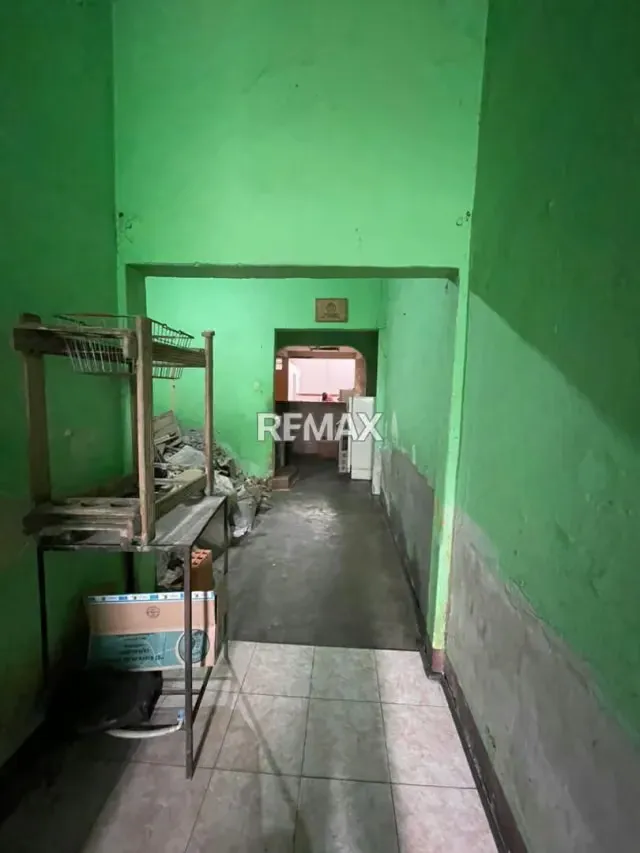 CASA CON LOCAL COMERCIAL EN VENTA Excelente ubicación en pleno centro de la ciudad. - 12