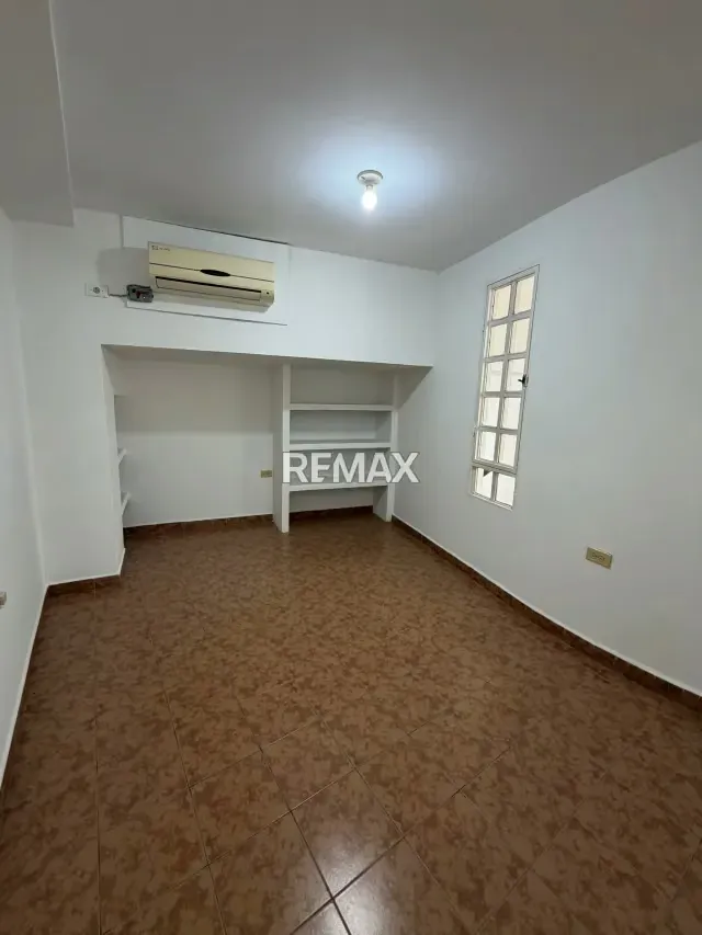 Oficina en Alquiler, Barquisimeto Centro - Este - 4