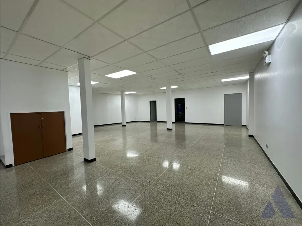 Vendo edificio comercial 1584m2 Pueblo de Baruta 0747 - 8