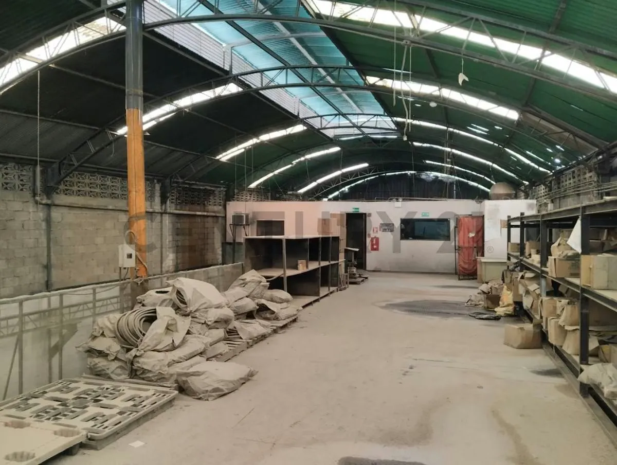 Galpon en venta en la Zona Industrial Turumo AH - 13