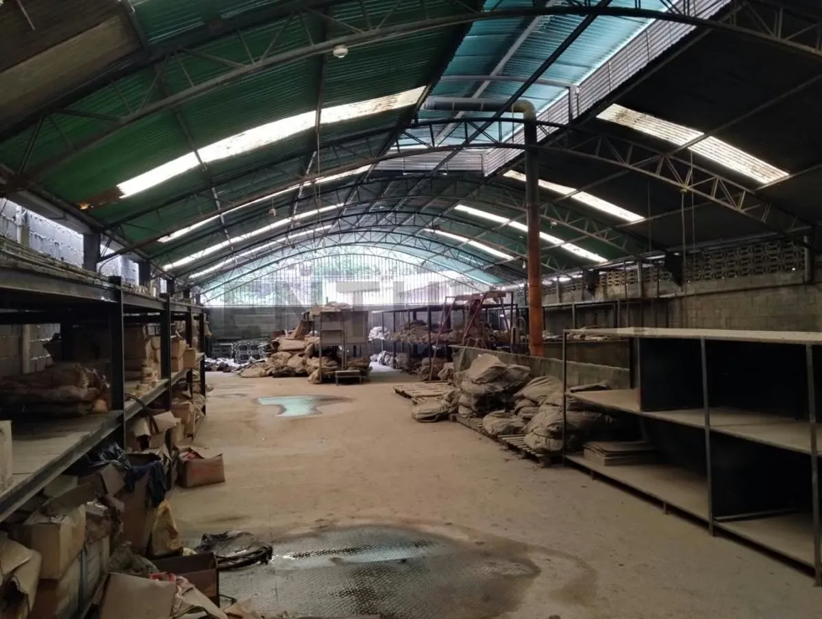 Galpon en venta en la Zona Industrial Turumo AH - 15