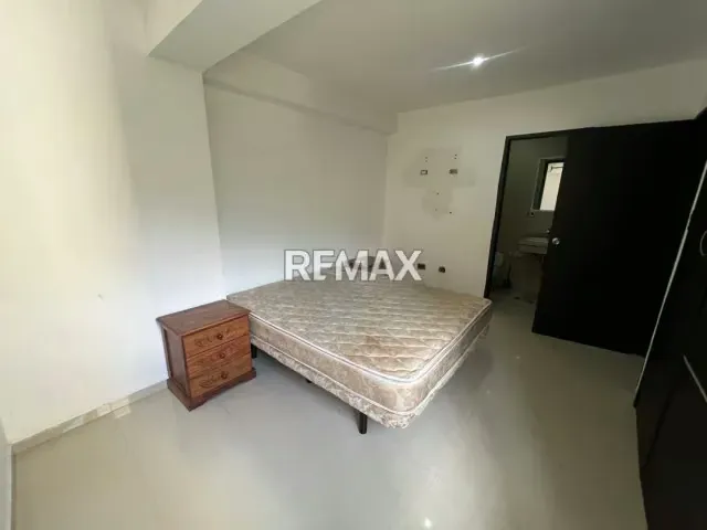 Venta de Apto Urb. Parral Res Bally Suites - 11