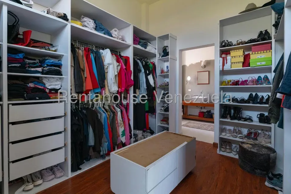 Casa (Multipes Niveles) en Venta en Miranda, Distrito Metropolitano - 32