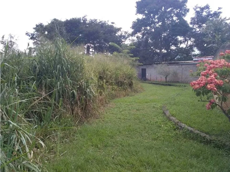 Casa en Venta en Colinas de Guataparo con Galpón - 12