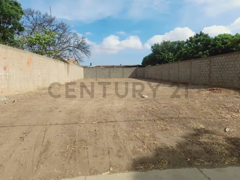 Parcela terreno avenida independencia, zona comecial alta revalorizacion. Coro