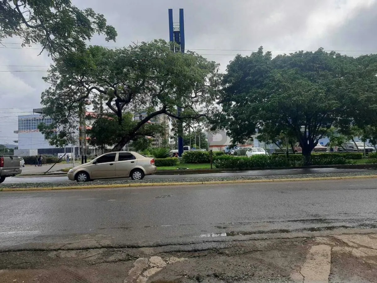 Parcela terreno avenida independencia, zona comecial alta revalorizacion. Coro - 3