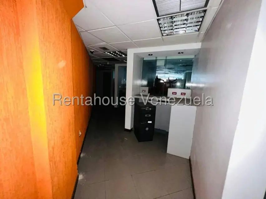Comercial (Oficina) en Venta en Centro, Aragua - 11