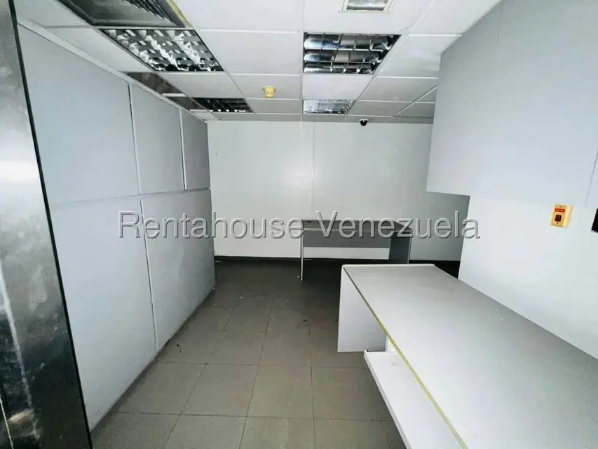 Comercial (Oficina) en Venta en Centro, Aragua - 14