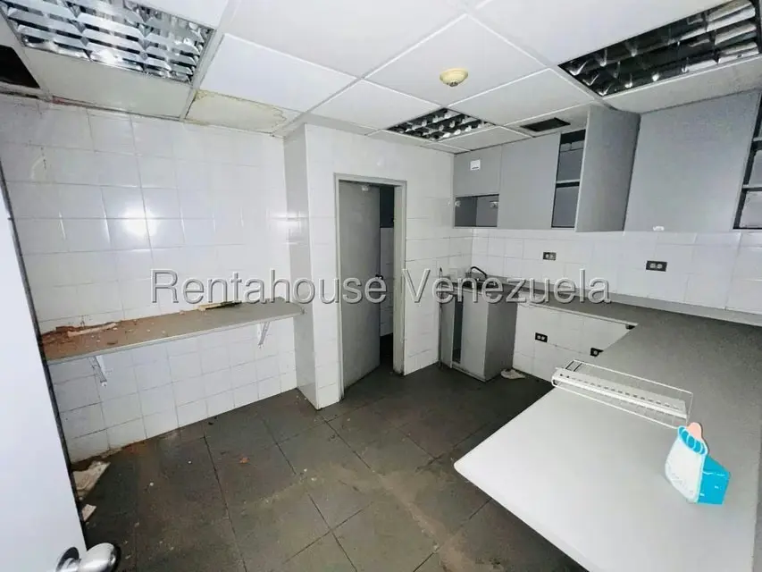 Comercial (Oficina) en Venta en Centro, Aragua - 18
