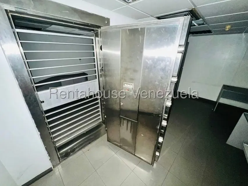 Comercial (Oficina) en Venta en Centro, Aragua - 22