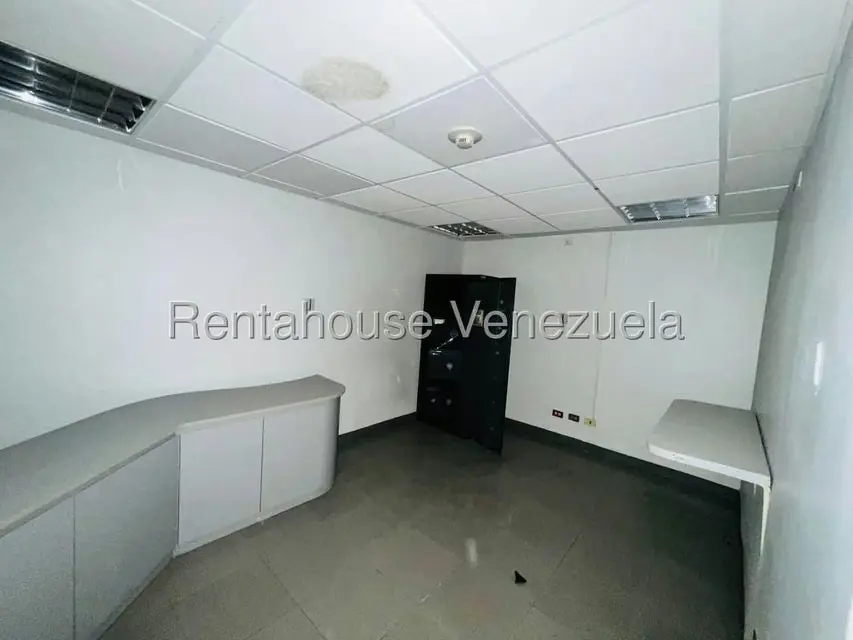 Comercial (Oficina) en Venta en Centro, Aragua - 25