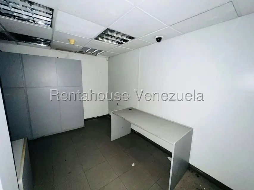 Comercial (Oficina) en Venta en Centro, Aragua - 28