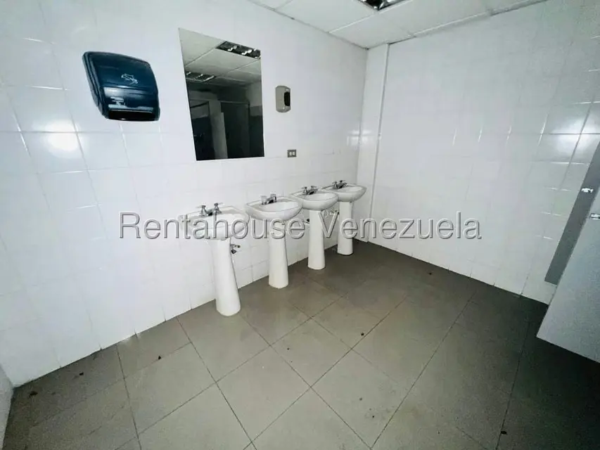 Comercial (Oficina) en Venta en Centro, Aragua - 30