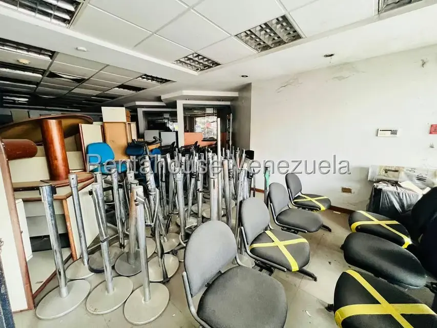 Comercial (Oficina) en Venta en Centro, Aragua - 3