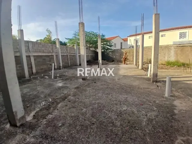 Se Vende propiedad con Bienhechurías ideal para proyecto de inversión Coro Edo. Falcón - 16