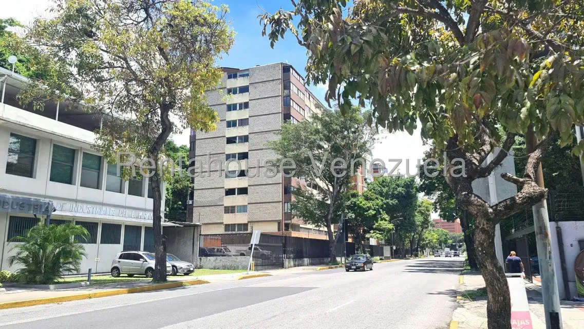 Casa (1 Nivel) en Venta en Chuao, Distrito Metropolitano - 17