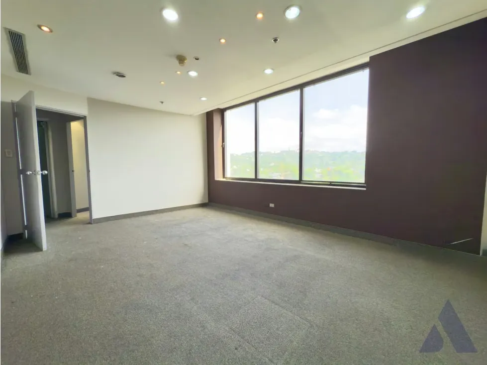 Alquilo Versatil Oficina de 360 m² en Torre Humboldt Prados del Este - 12