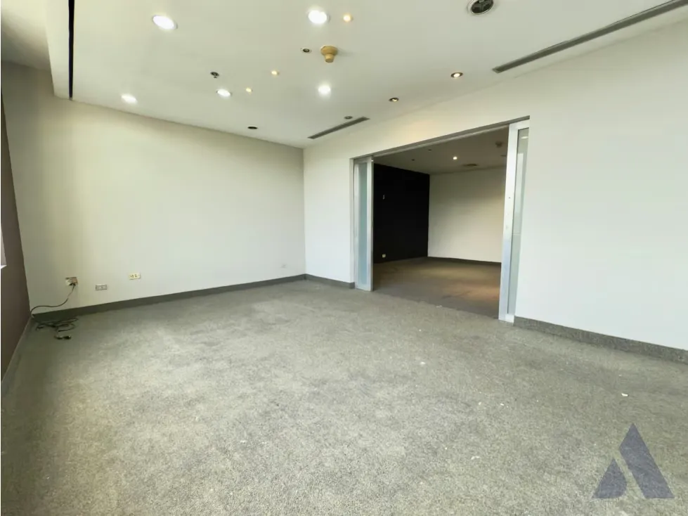 Alquilo Versatil Oficina de 360 m² en Torre Humboldt Prados del Este - 13