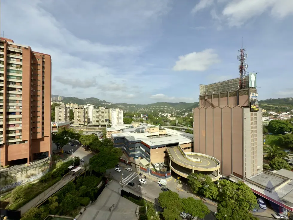 Alquilo Versatil Oficina de 360 m² en Torre Humboldt Prados del Este - 4