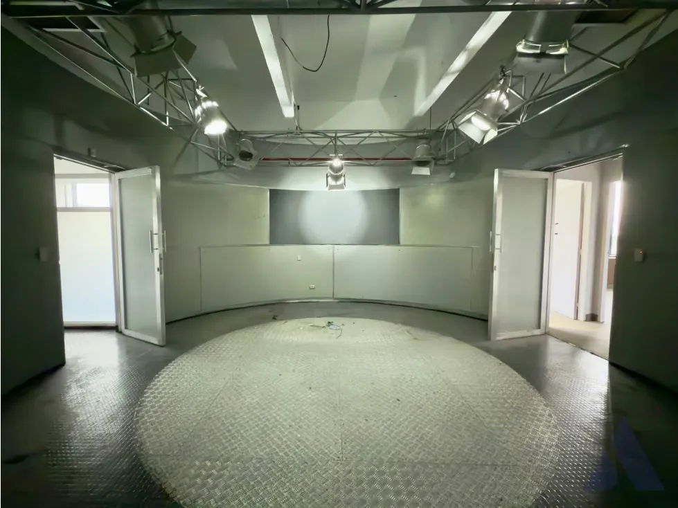 Alquilo Versatil Oficina de 360 m² en Torre Humboldt Prados del Este - 5