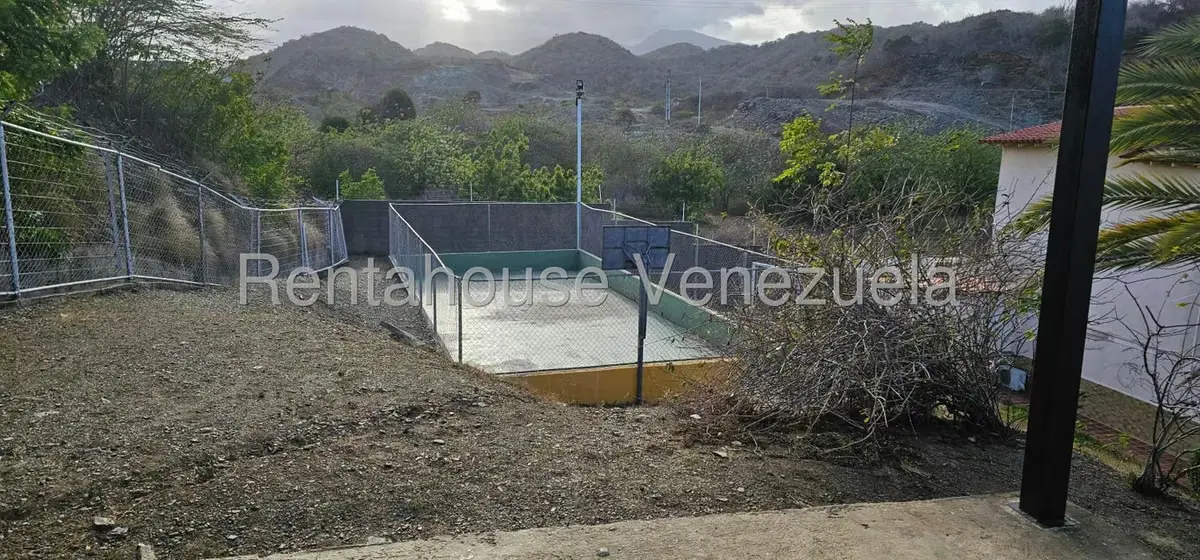 Townhouse (Duplex) en Venta en Maneiro, Nueva Esparta - 16