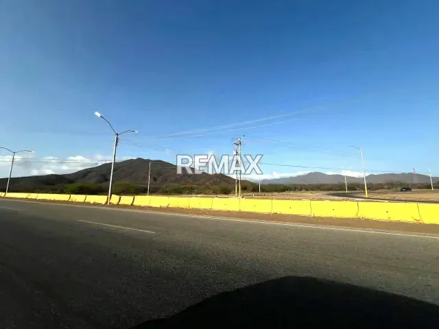 TERRENO EN SECTOR LA GUARDIA, MUNICIPIO DIAZ, ISLA DE MARGARITA LOTE NRO 11 - 5