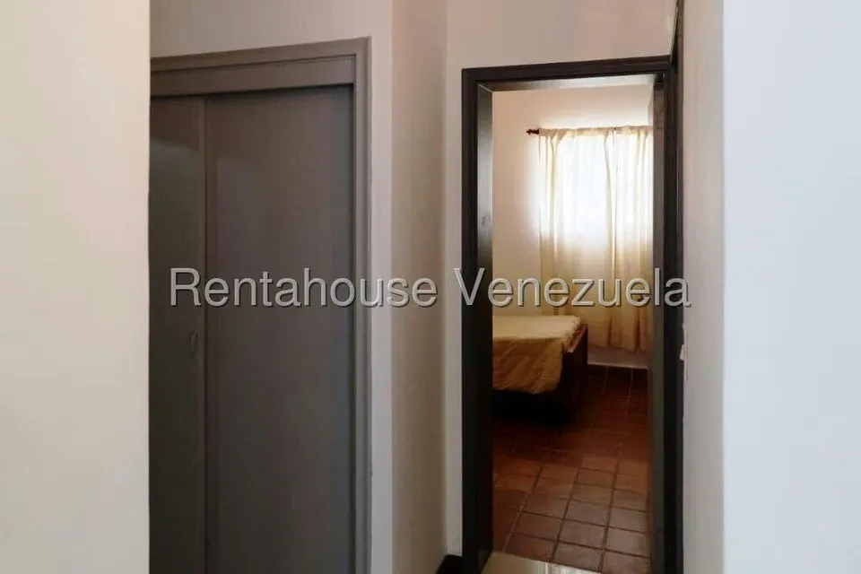 Local Comercial en Alquiler en Valle Arriba, Distrito Metropolitano - 11