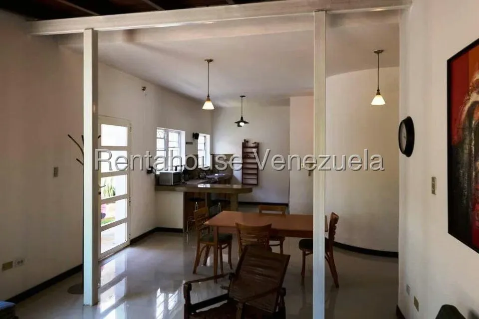 Local Comercial en Alquiler en Valle Arriba, Distrito Metropolitano - 3
