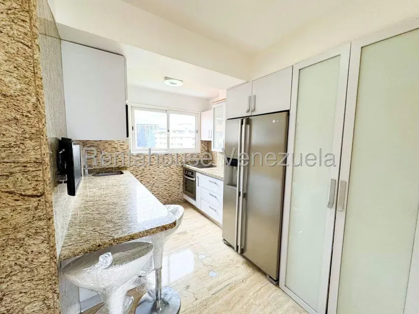 Apartamento (Multiples Niveles) en Alquiler en El Rosal, Distrito Metropolitano - 13
