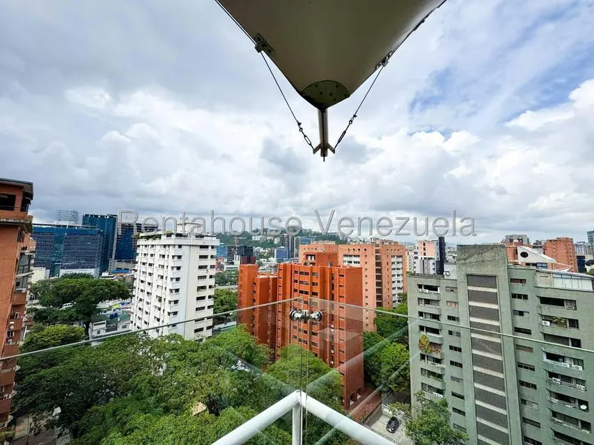 Apartamento (Multiples Niveles) en Alquiler en El Rosal, Distrito Metropolitano - 15