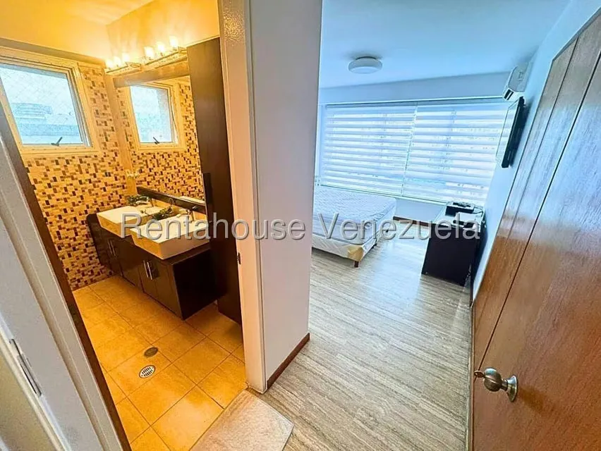 Apartamento (Multiples Niveles) en Alquiler en El Rosal, Distrito Metropolitano - 18