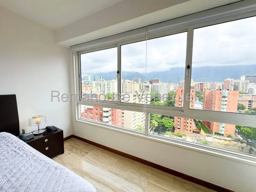 Apartamento (Multiples Niveles) en Alquiler en El Rosal, Distrito Metropolitano - 23