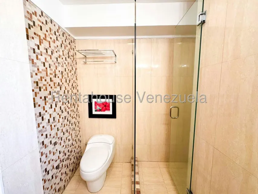 Apartamento (Multiples Niveles) en Alquiler en El Rosal, Distrito Metropolitano - 27