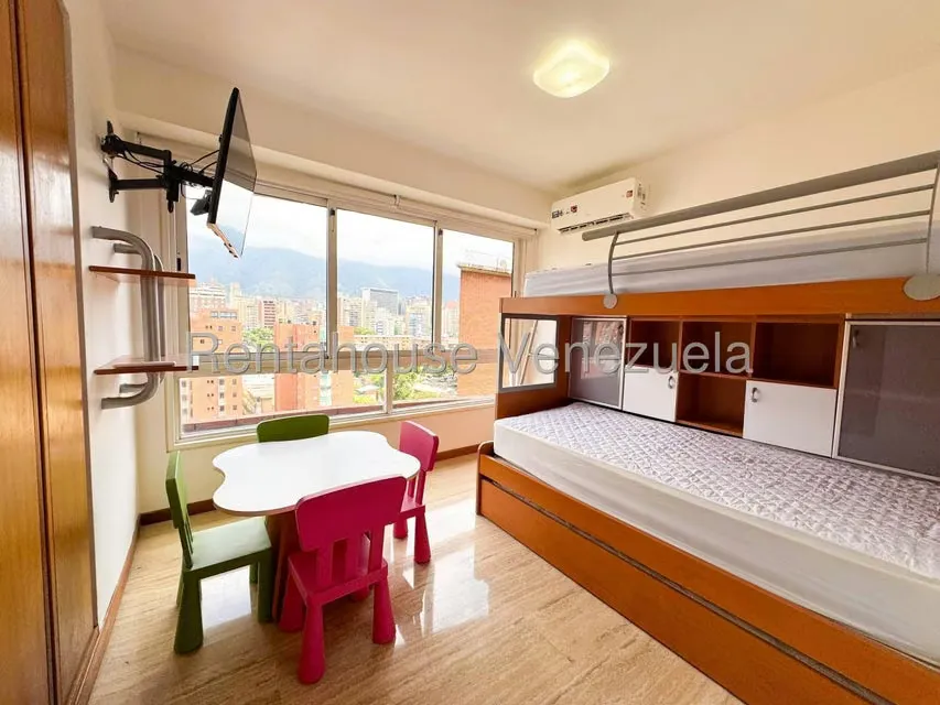 Apartamento (Multiples Niveles) en Alquiler en El Rosal, Distrito Metropolitano - 28