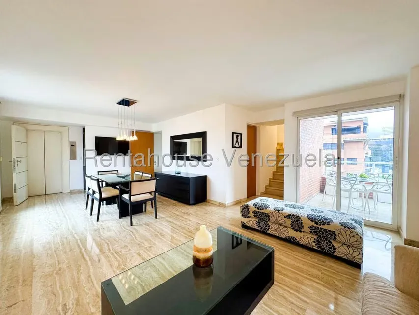 Apartamento (Multiples Niveles) en Alquiler en El Rosal, Distrito Metropolitano - 4