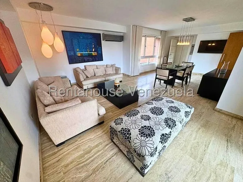 Apartamento (Multiples Niveles) en Alquiler en El Rosal, Distrito Metropolitano - 4