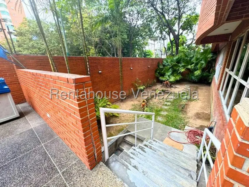 Apartamento (Multiples Niveles) en Alquiler en El Rosal, Distrito Metropolitano - 37